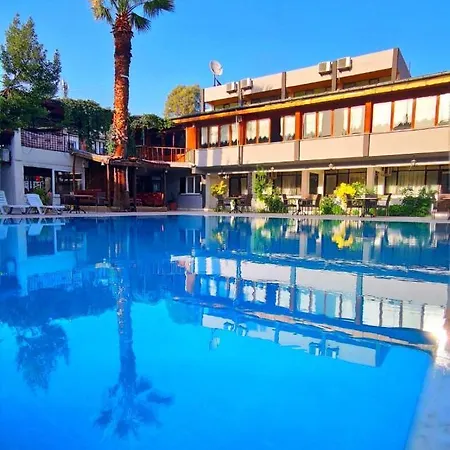 Artemis Yoeruek Otel 호텔 *