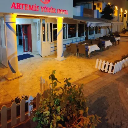 Artemis Yoeruek Old Town *