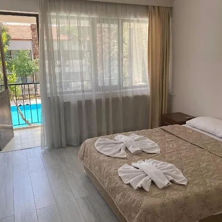Artemis Yoeruek Old Town Hotel
