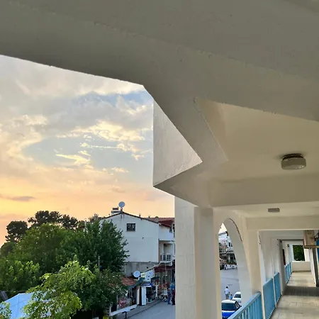 Hotel Artemis Yoeruek Old Town